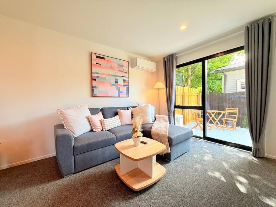 Tranquil 3 Bed Minutes To Cbd And Arena, Sleeps 7 Holiday home