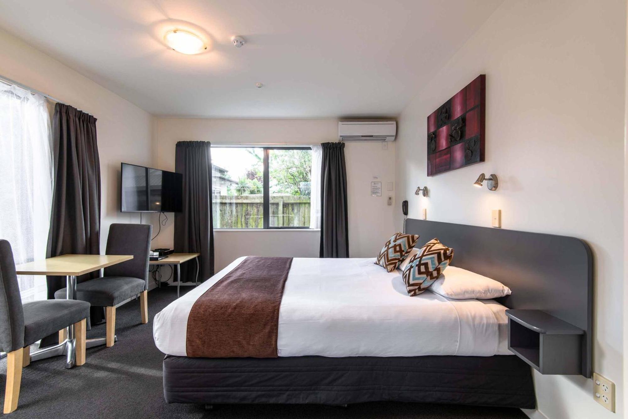 Motel 298 Westside Motor 4*
