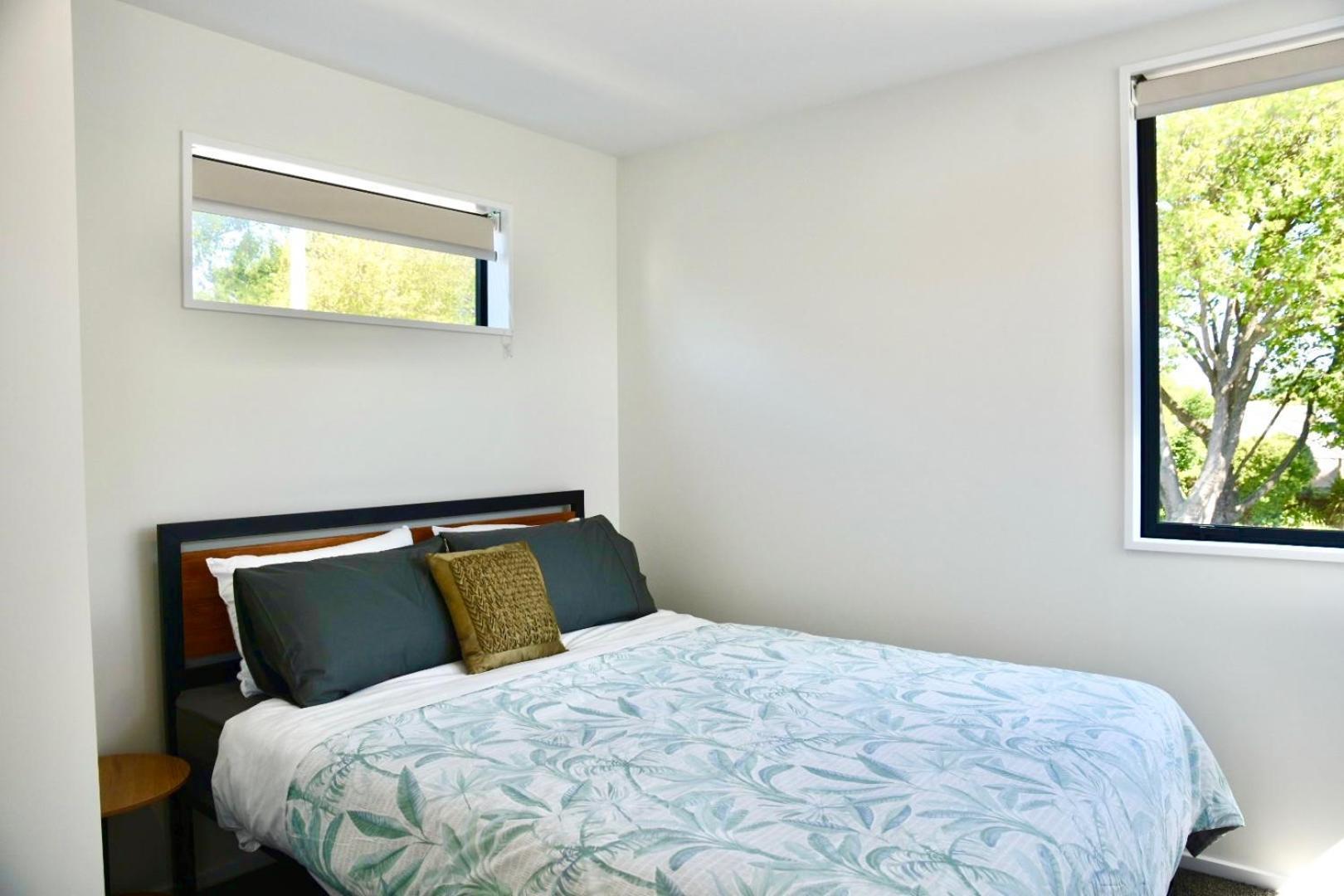 Chch Near Cbd Sleek New Townhouse 3 Beds 3 Bath With Onsite Garage Holiday home *