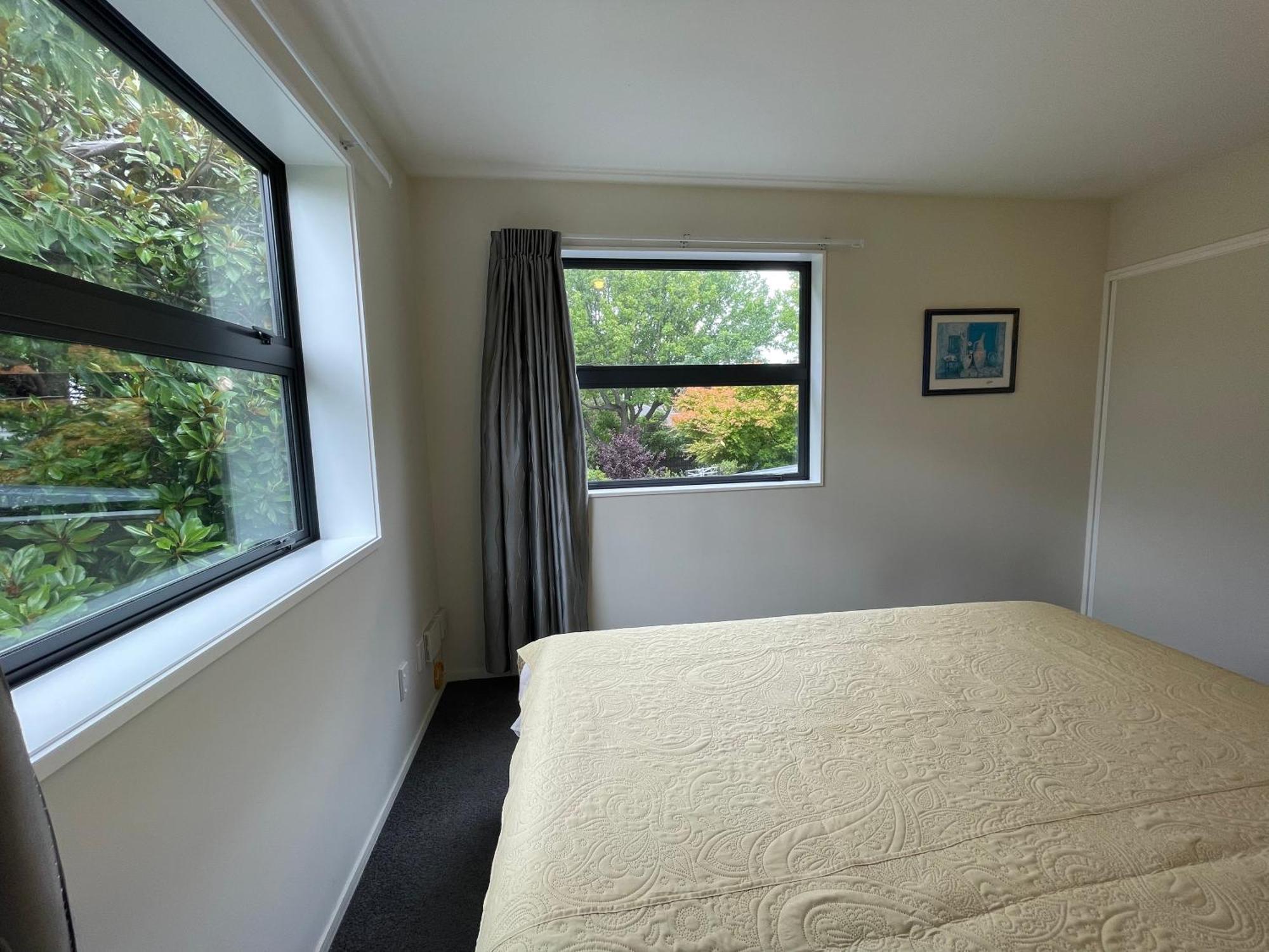 Quiet, New, Sunny Cnzhouse On Upstairs Near Cbd Apartment *