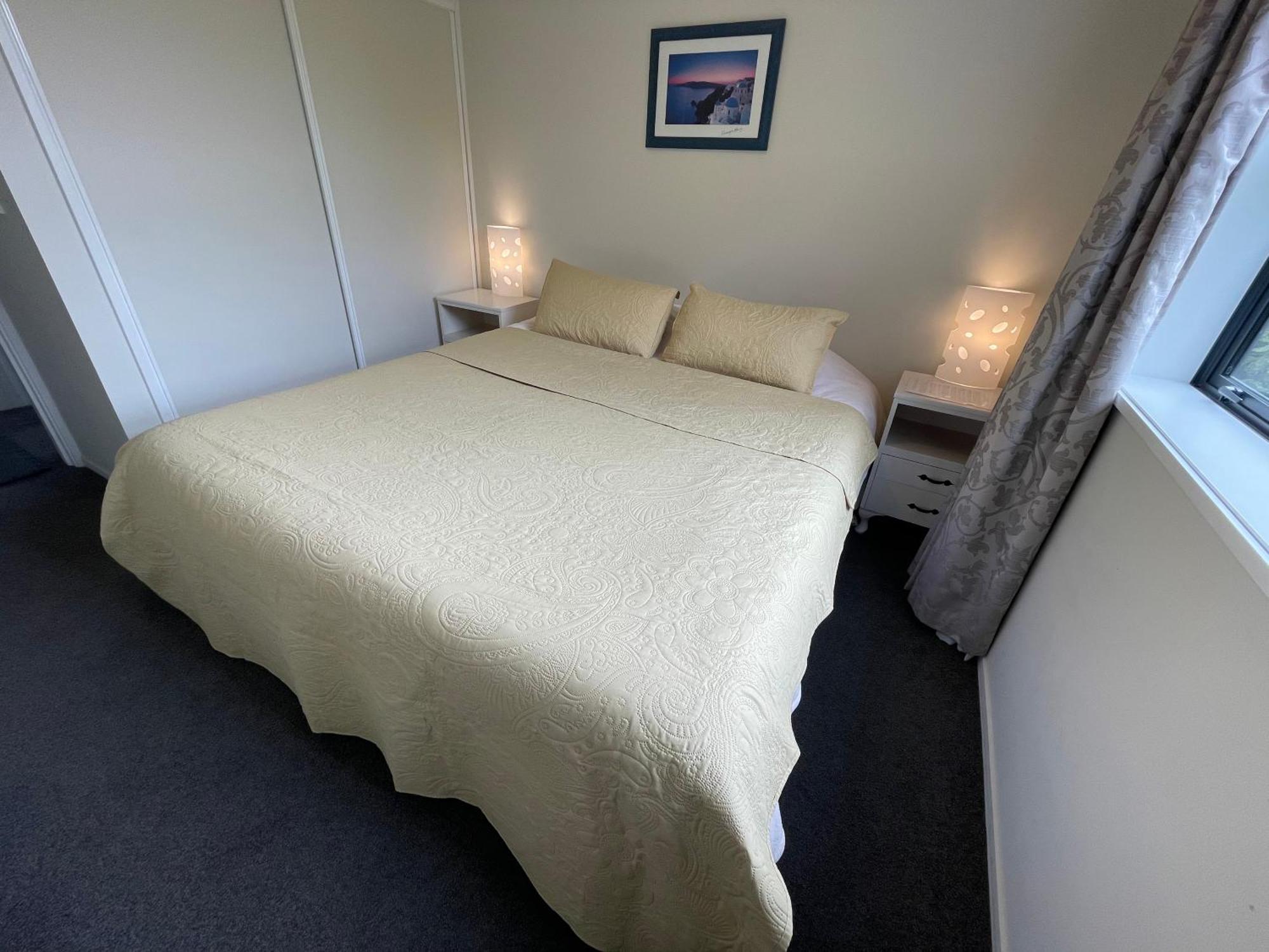 Quiet, New, Sunny Cnzhouse On Upstairs Near Cbd *