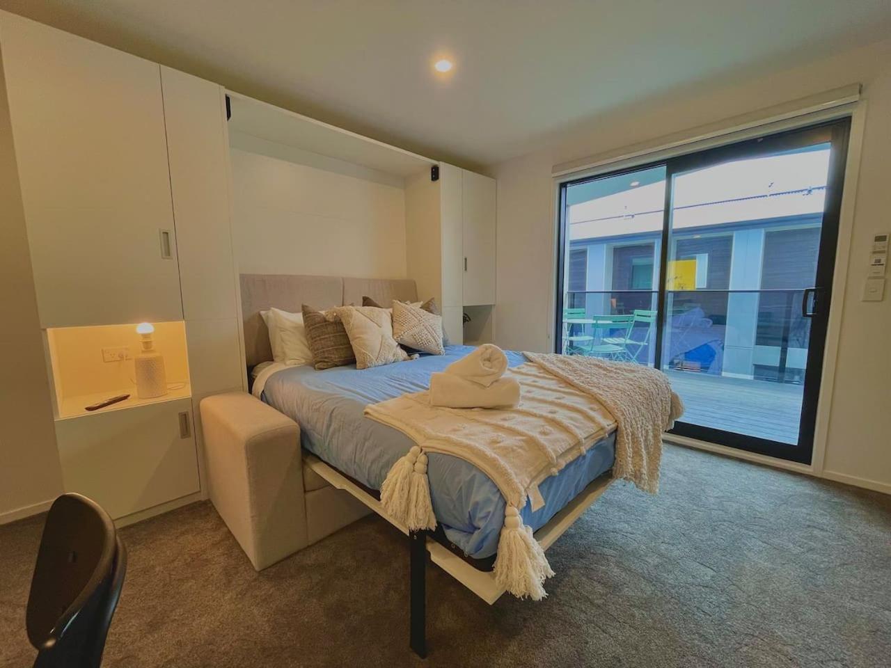 Luxury Cbd * Christchurch