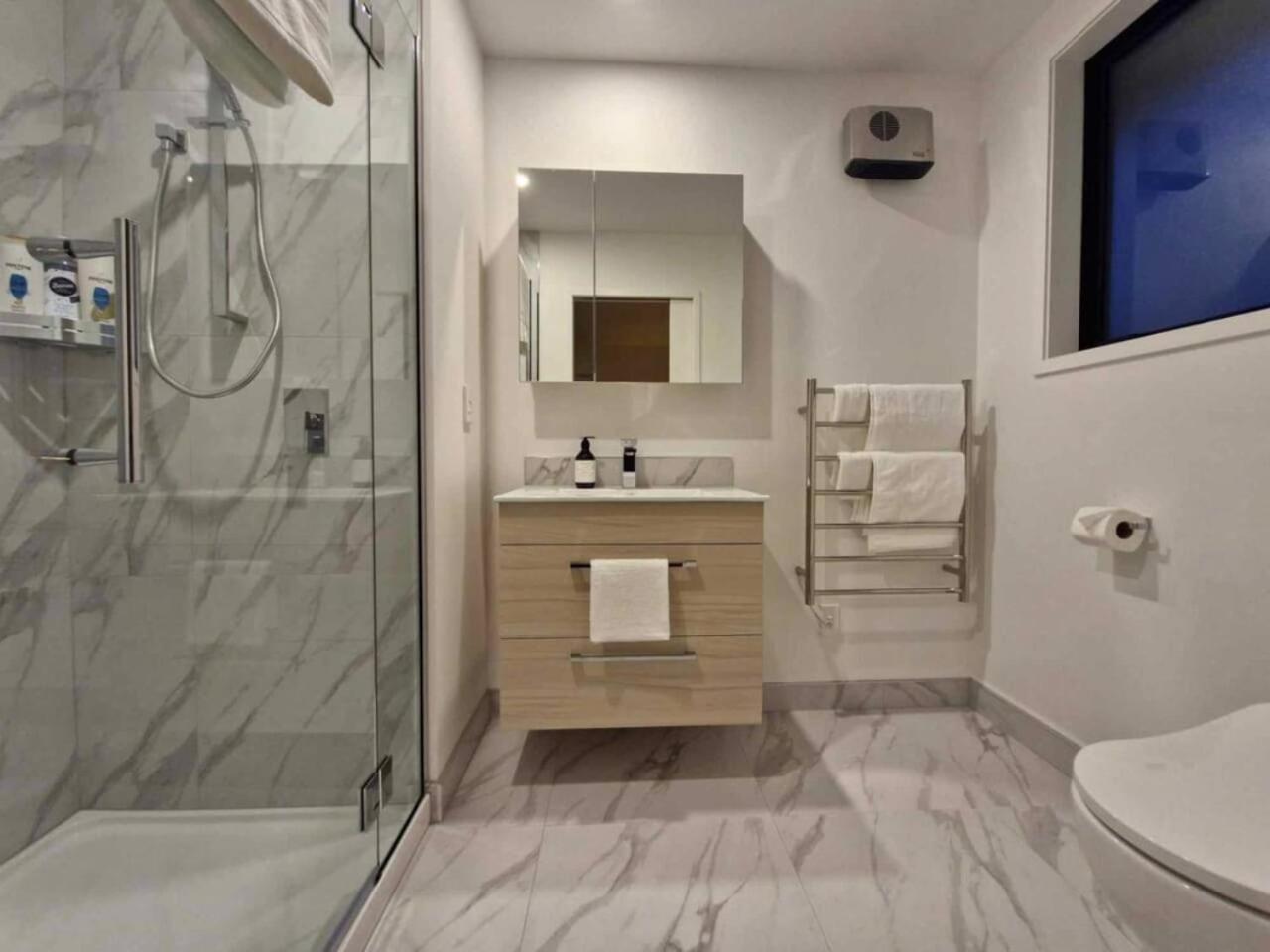 Luxury Cbd Apartment