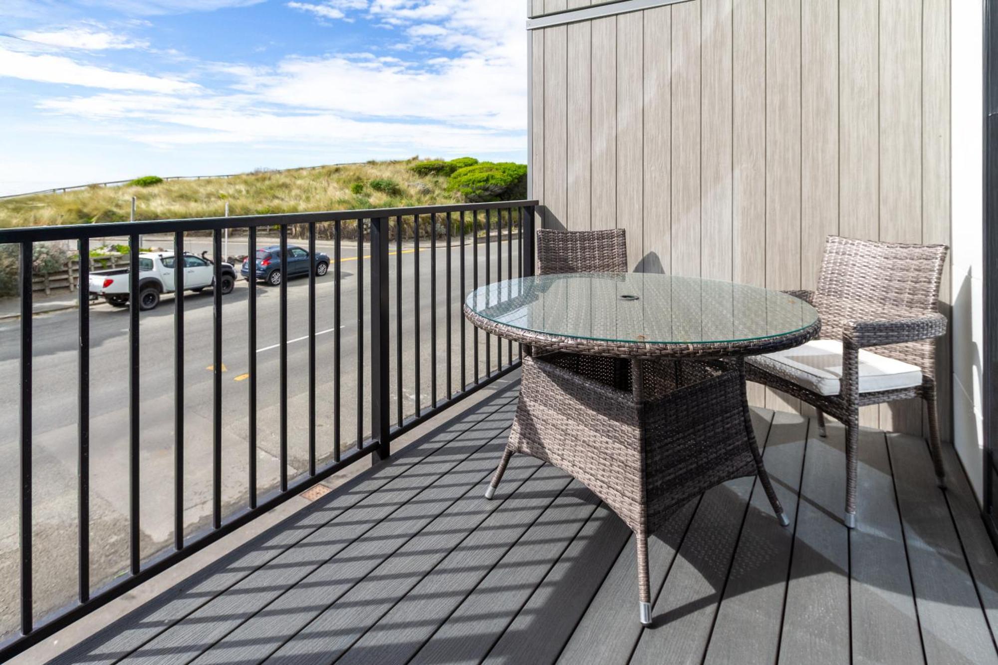 Seaside 2 Bed 2 Bath Haven Short Walk To The Christchurch