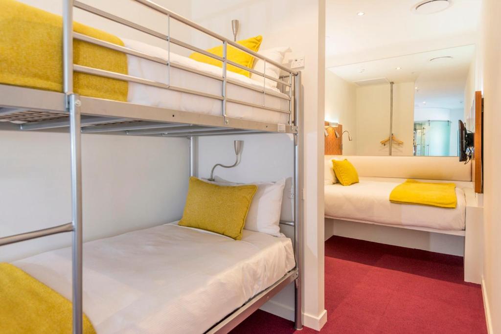 Hotel Breakfree On Cashel, An Accor 3*