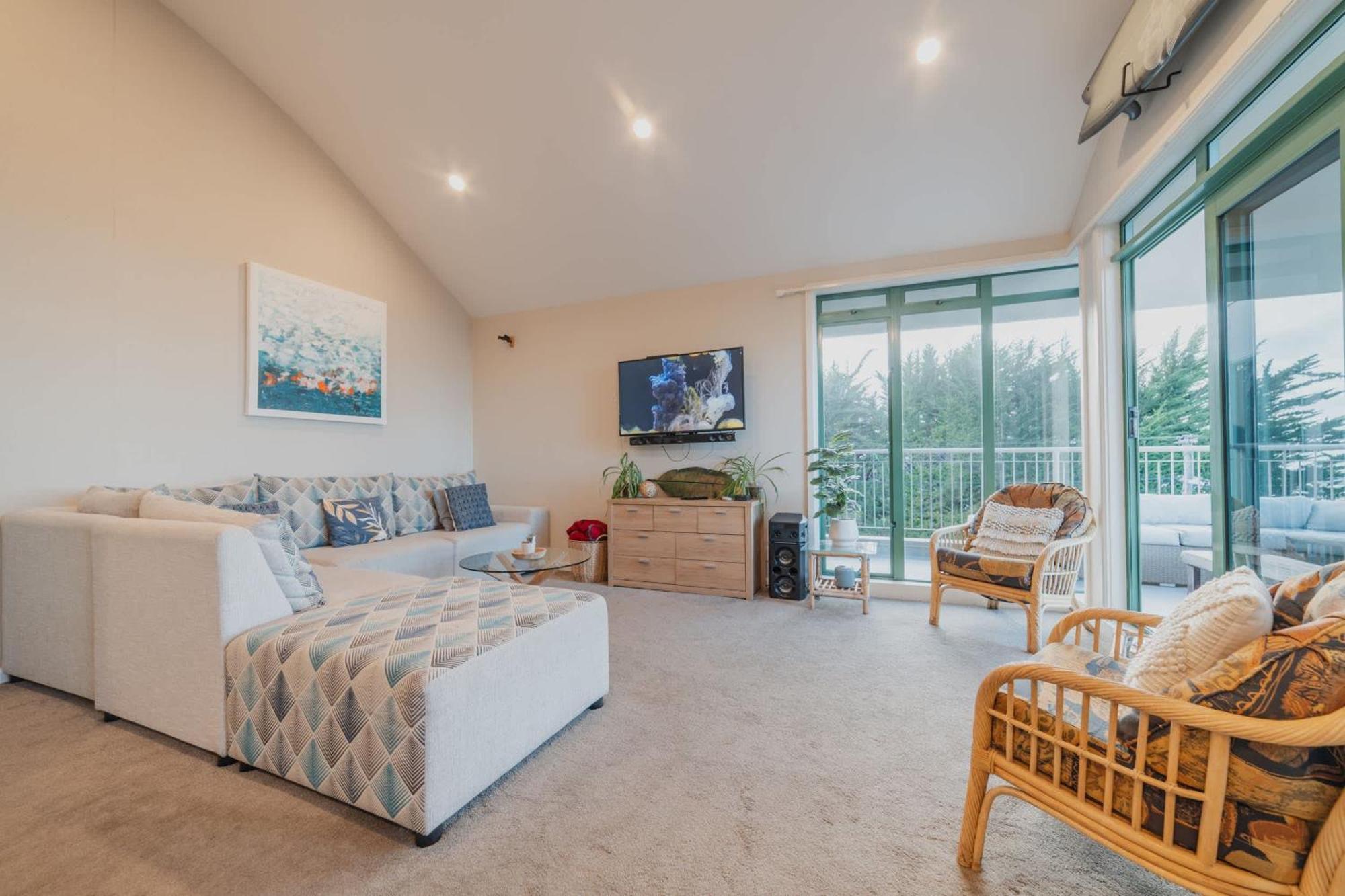 Holiday home Elevated Ocean View Oasis - 3br 2 Bath Parking Christchurch