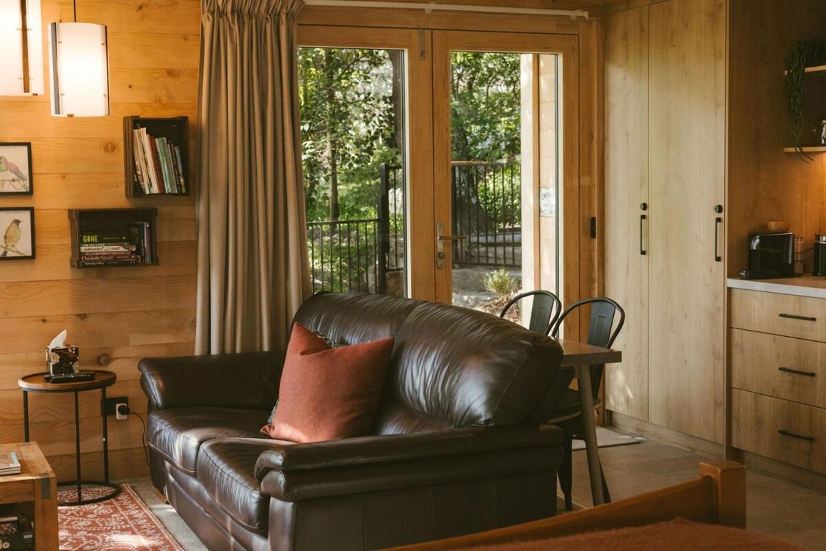 The Bird's Nest - Secluded Getaway! Christchurch
