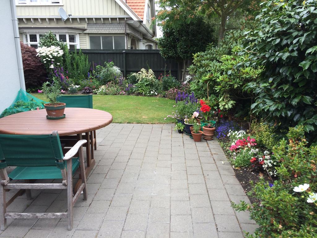 Bed & Breakfast Garden