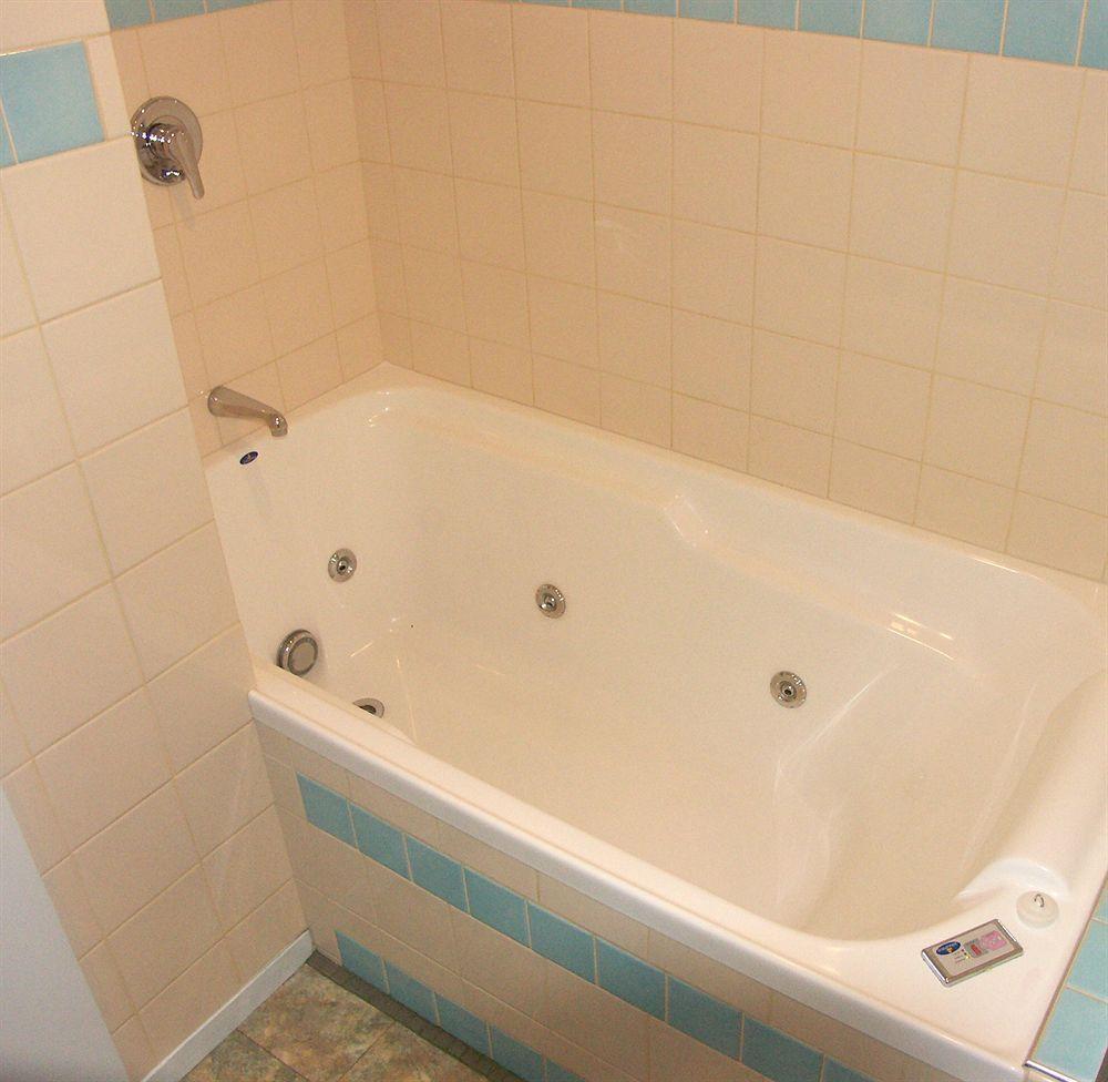 Annabelle Court Motel 4*