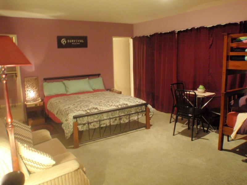 Purple-der House 3*