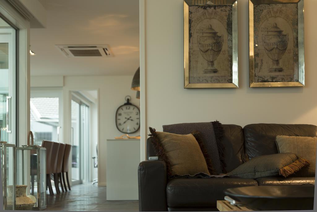 Bed & Breakfast The Establishment Boutique Christchurch