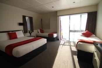 Motel 136 On Bealey 3*