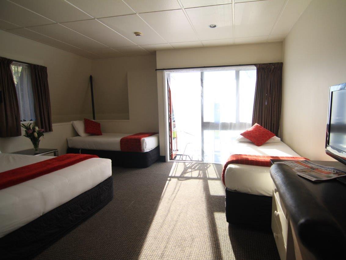Motel 136 On Bealey 3*