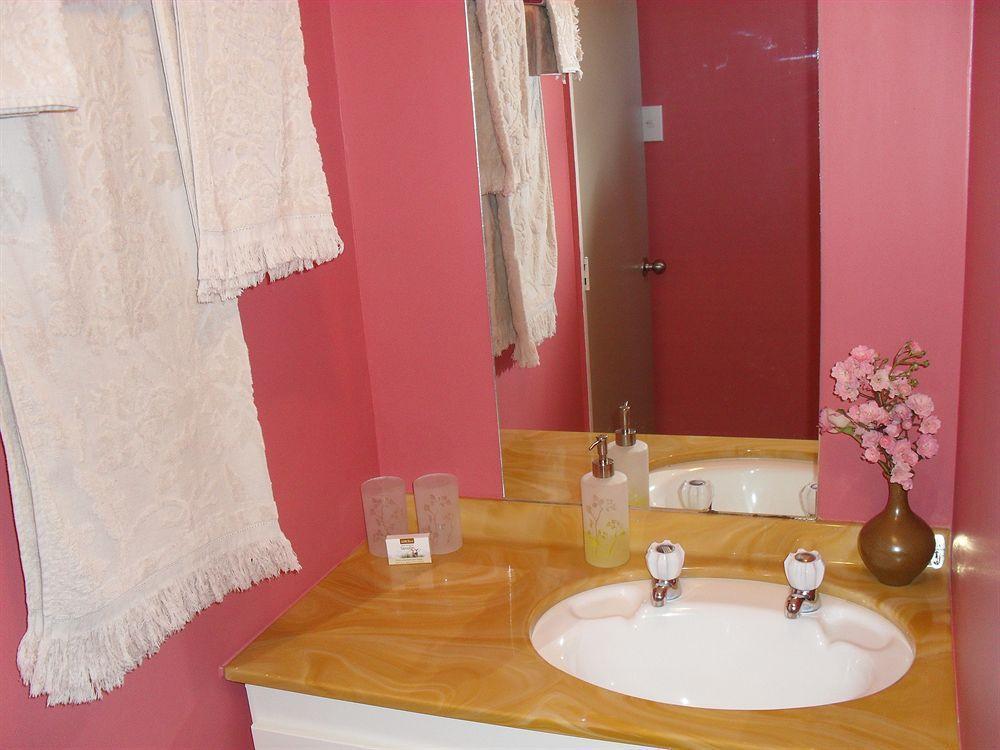 Purple-der House 3*