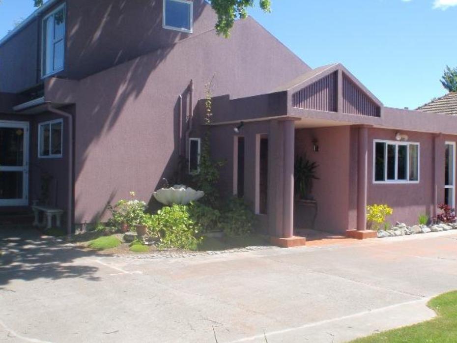 Purple-der House Guest house 3*