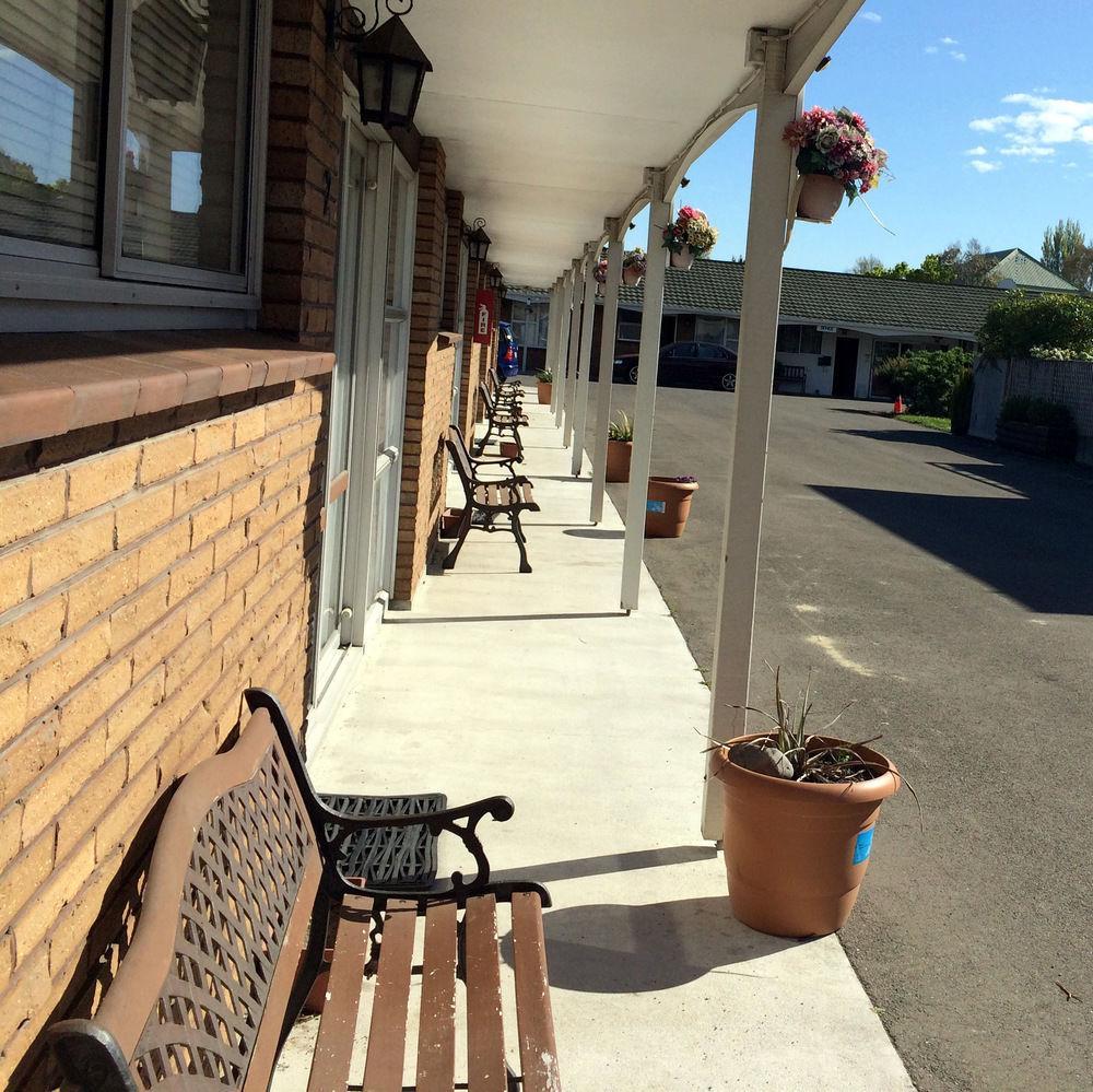 Coachman Motel 2*
