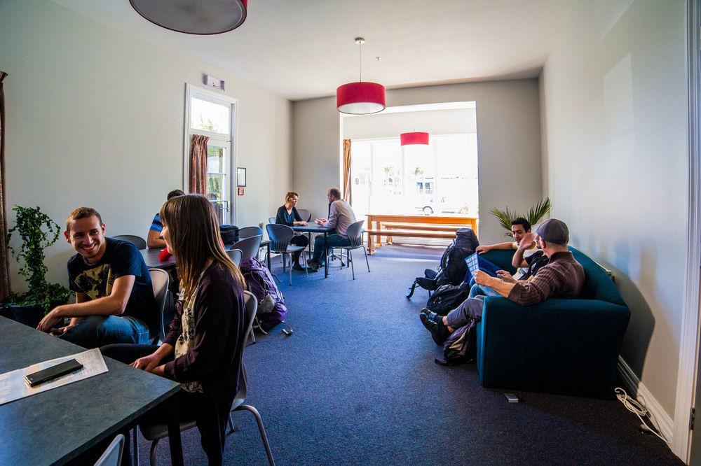 Haka House Hostel *