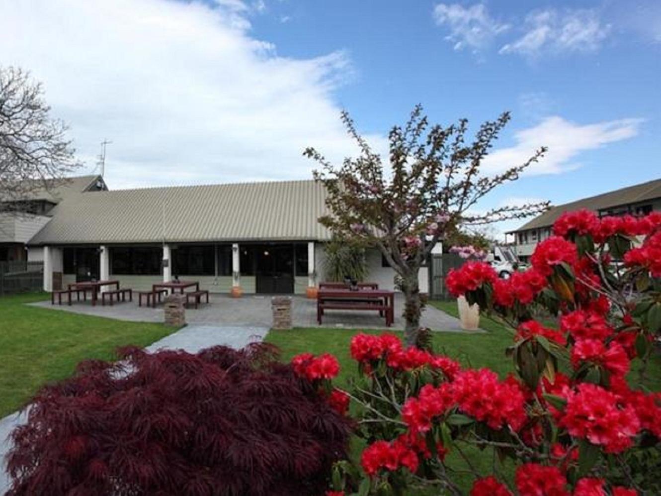 Airport Gateway 4*