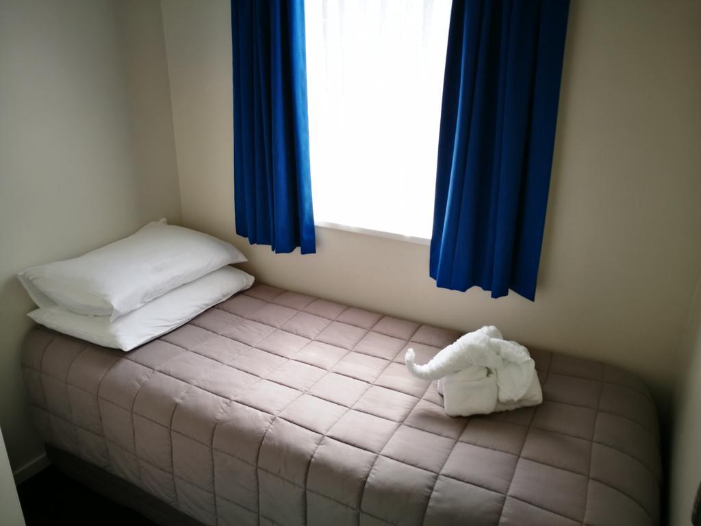 Airport Birches Motel 4*