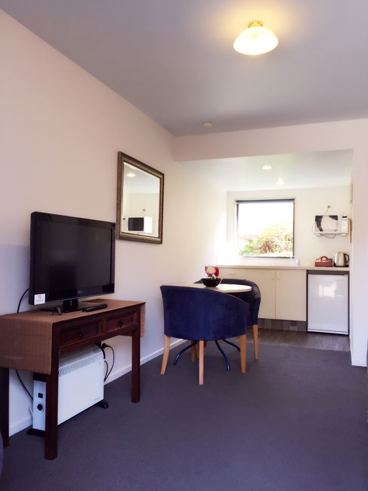 Annabelle Court Motel 4*