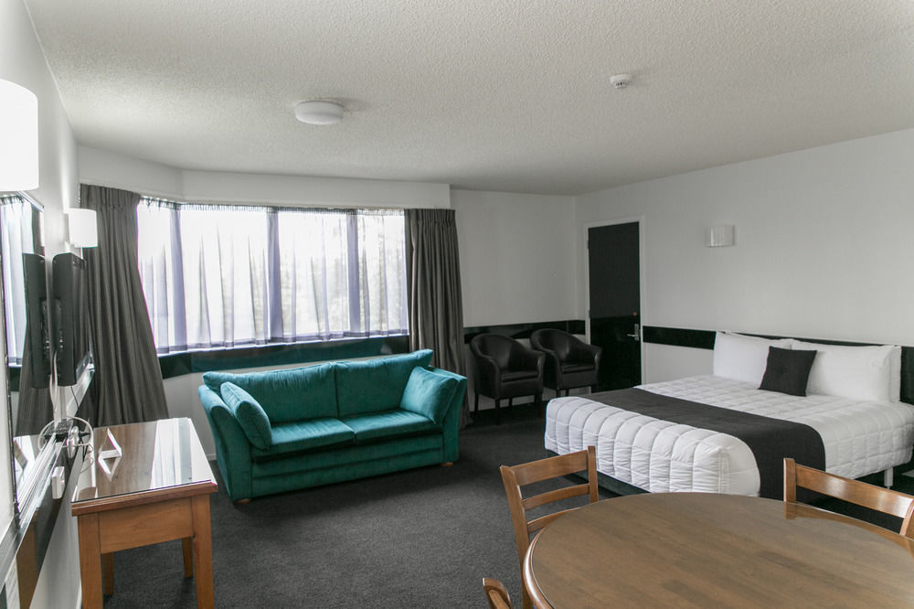 Elms Christchurch, Ascend Collection Hotel