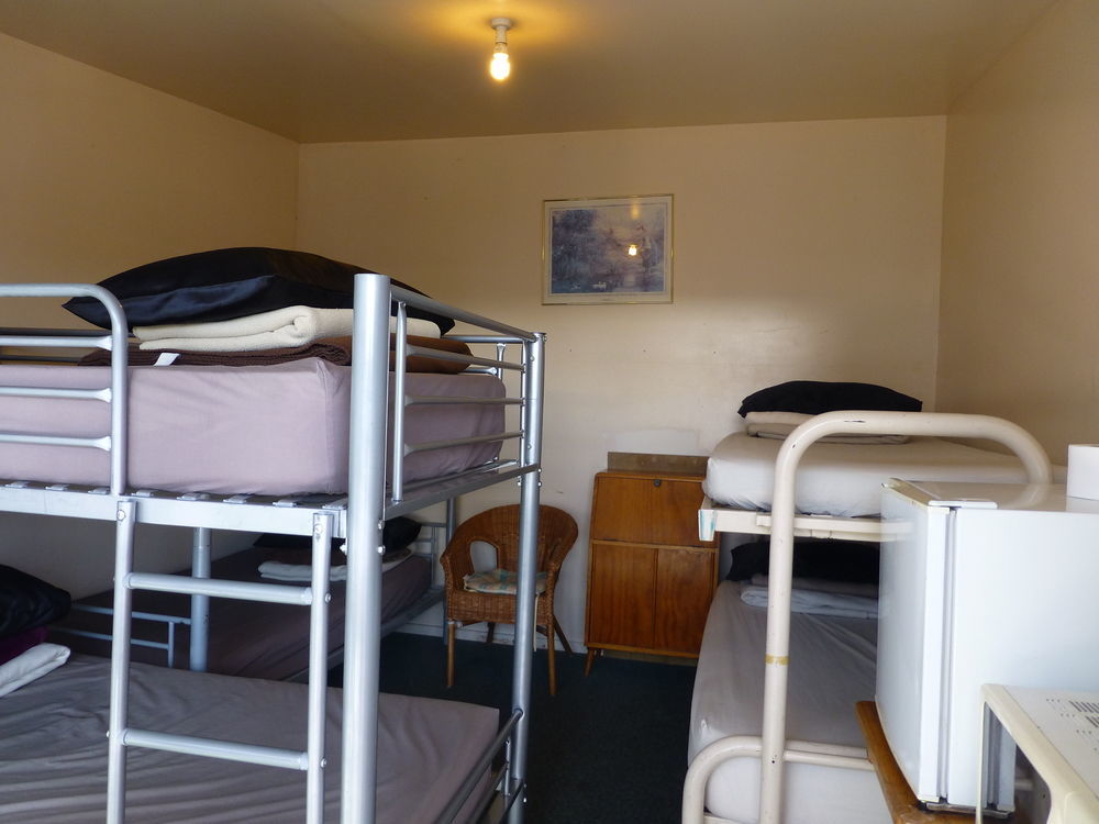 Hotel Racecourse Backpackers 2*