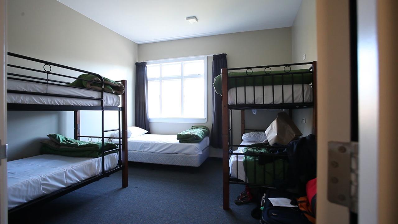Kiwi Basecamp Backpackers Guest house 5*