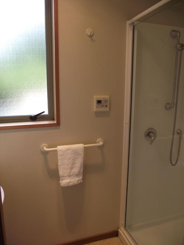 Shamrock Garden Airport Bed & Breakfast 4*