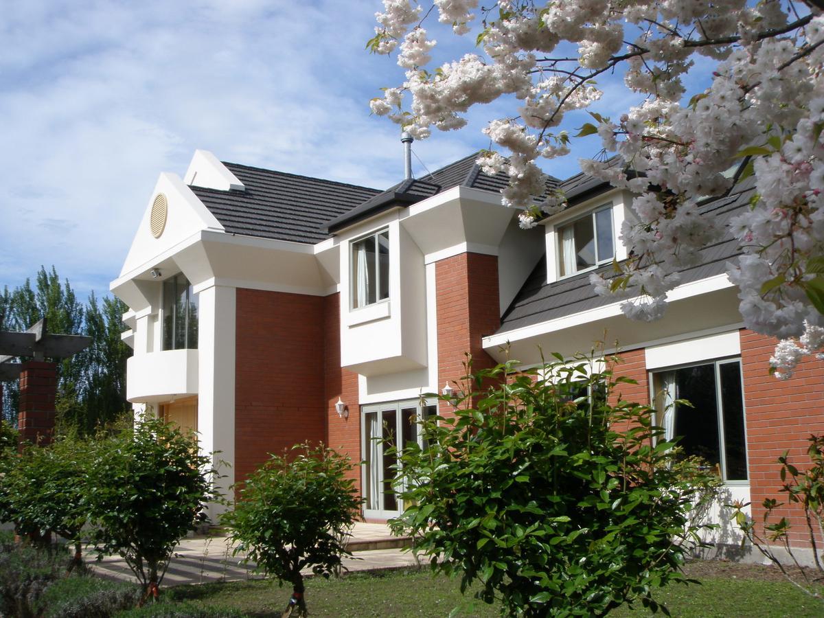 Shamrock Garden Airport Bed & Breakfast