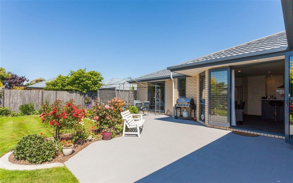 Perfect Home, Stunning Gardens - Aidanfield Gardens Bellissimo Holiday home *