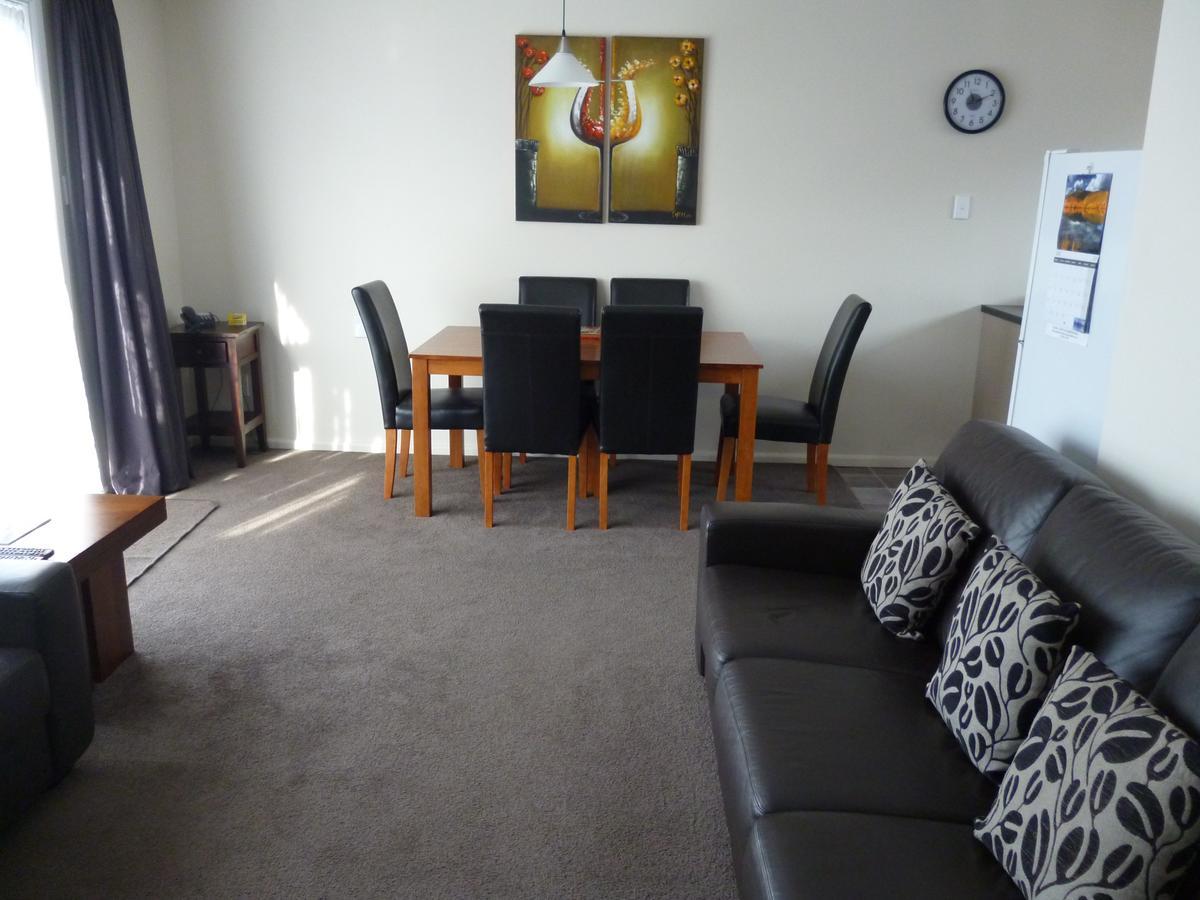 Cashel Court