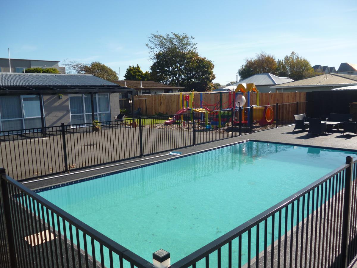Cashel Court
