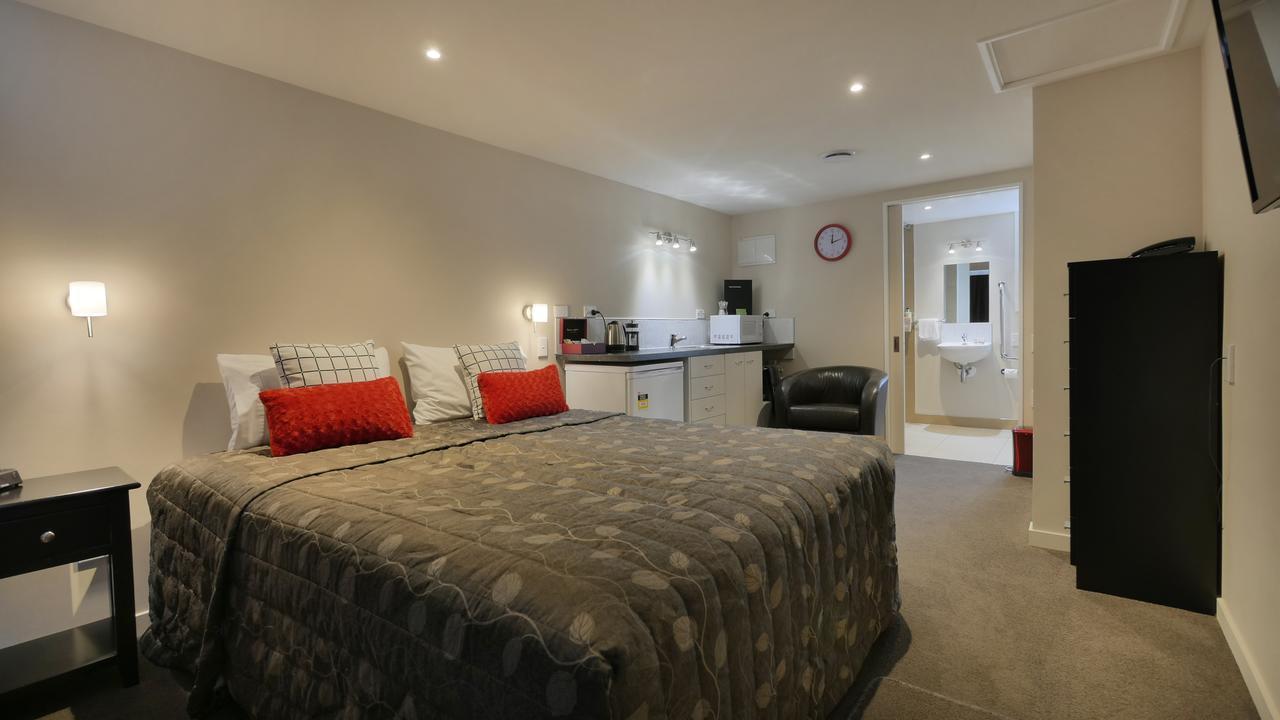 Cashel Court Motel 3*