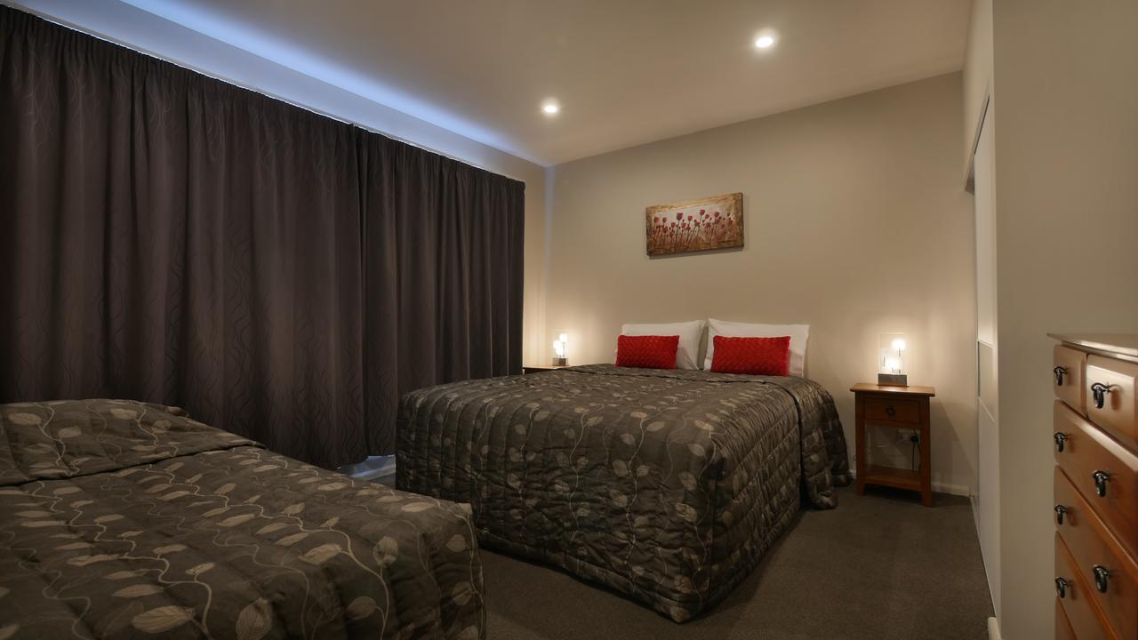 Cashel Court