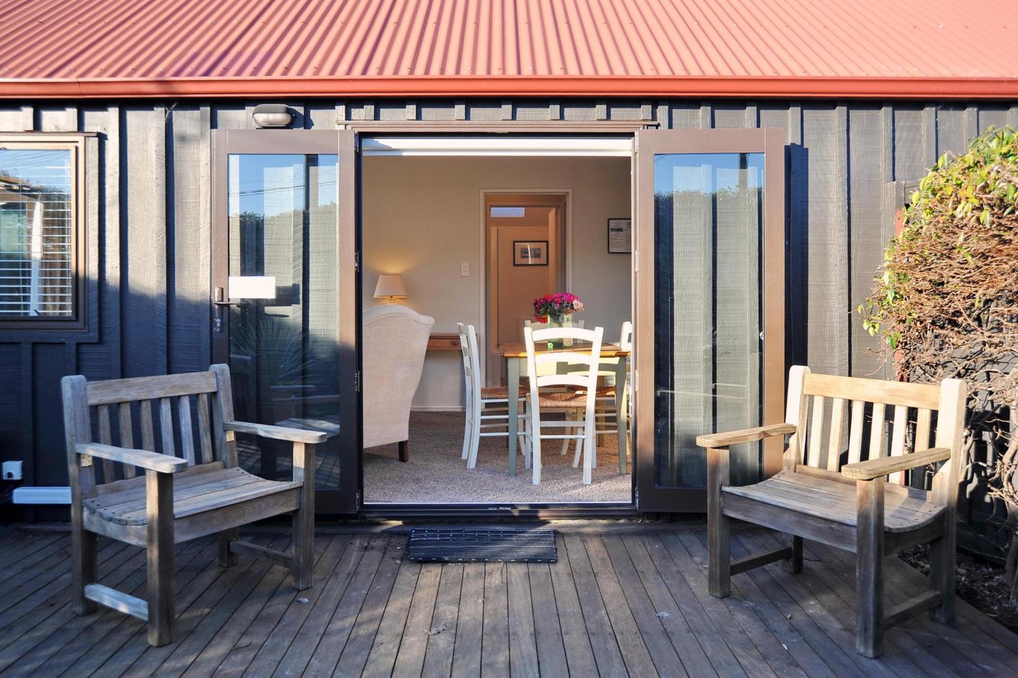 Gordon Villa 1 - Christchurch Holiday Homes Holiday home