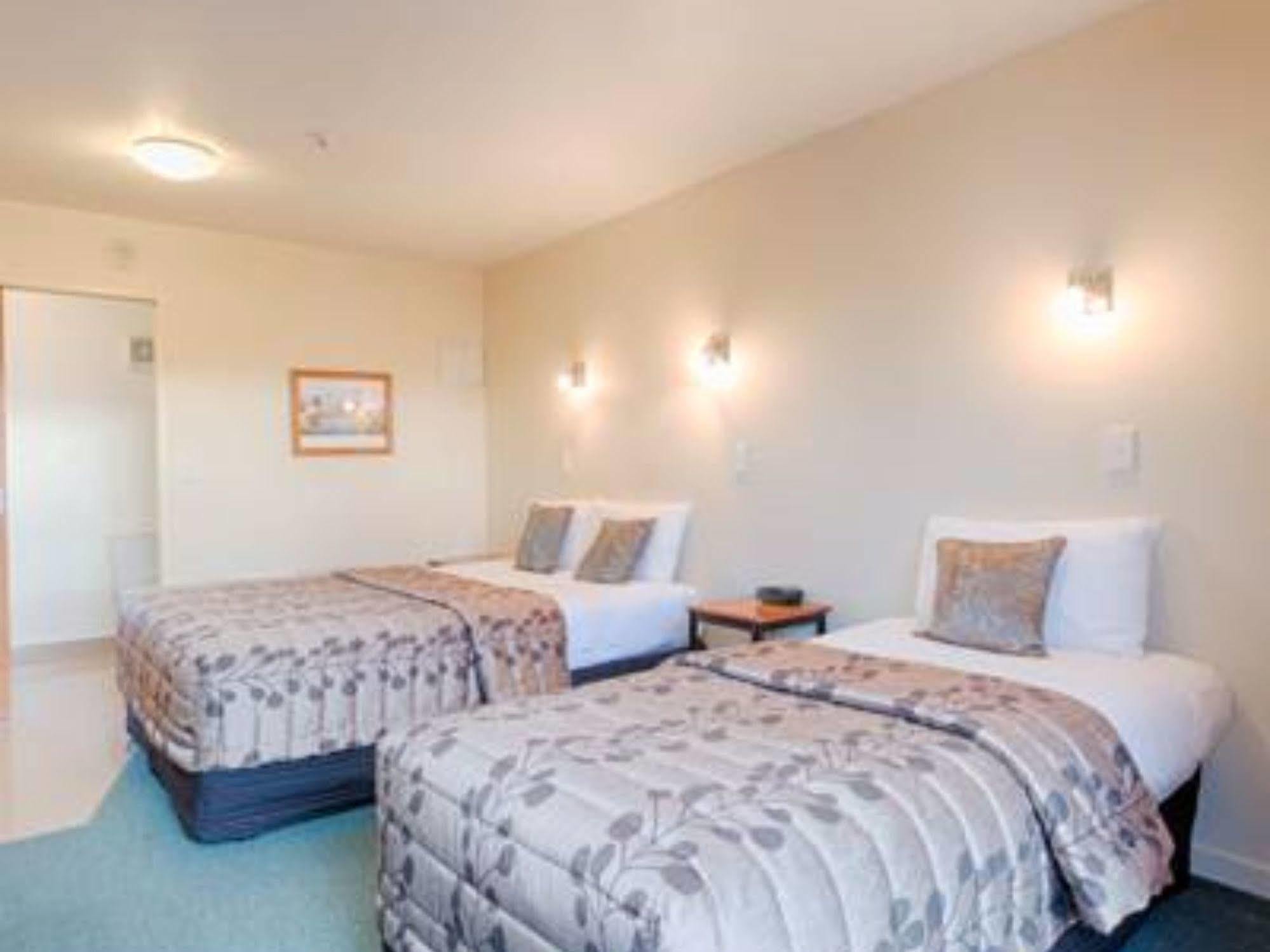 Bella Vista & Christchurch