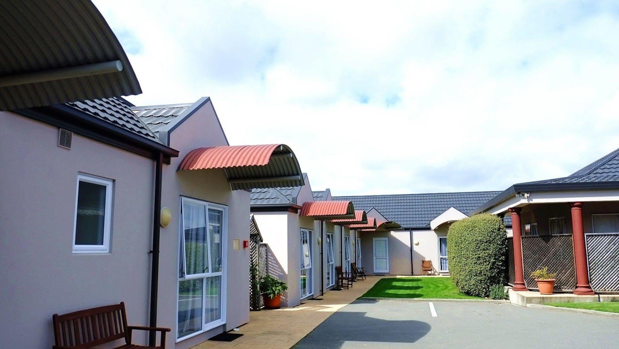 Airport Birches Motel