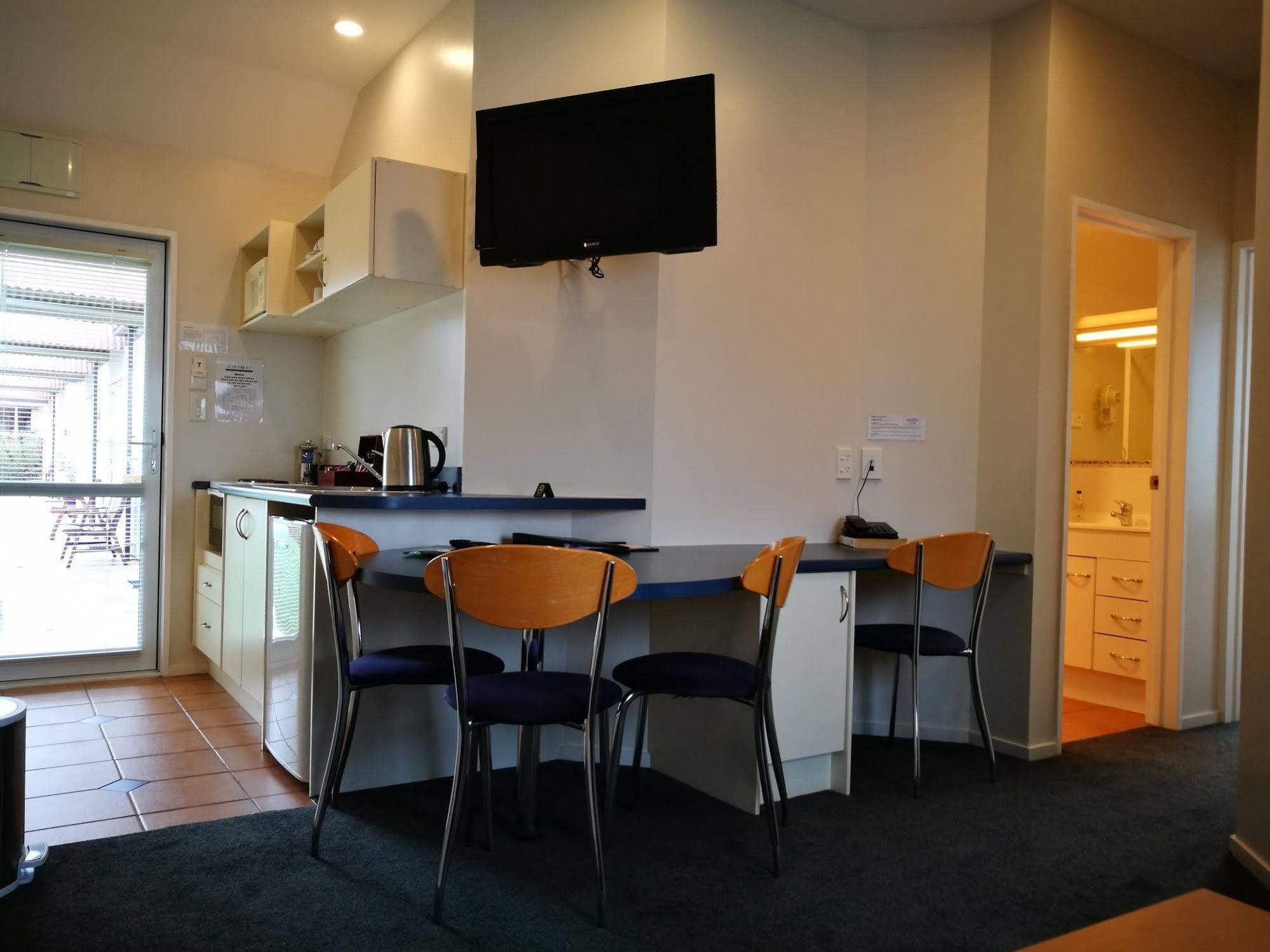 Motel Airport Birches 4*
