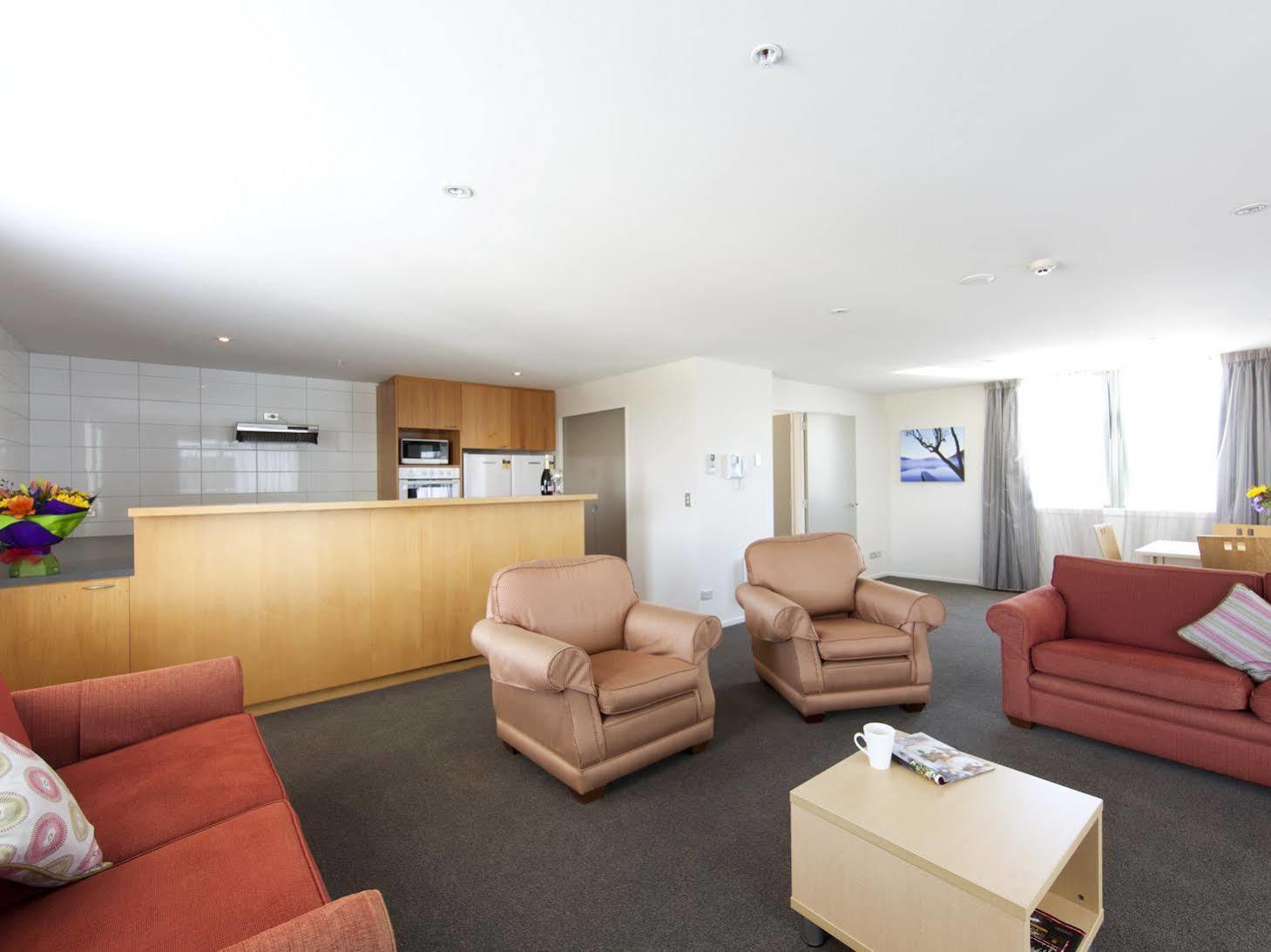 Quest Cathedral Junction Serviced 4*