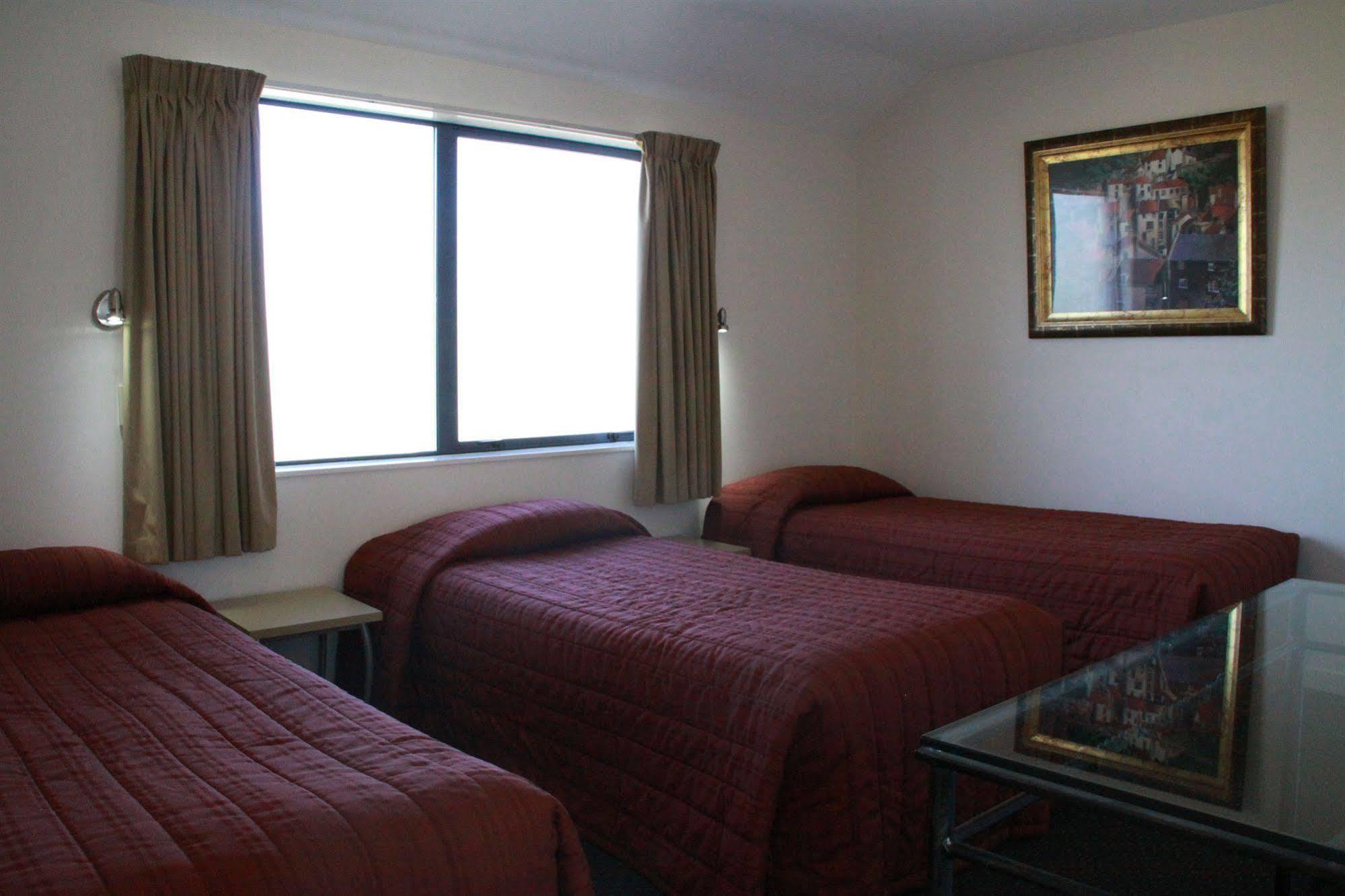 298 Westside Motor 4* Christchurch