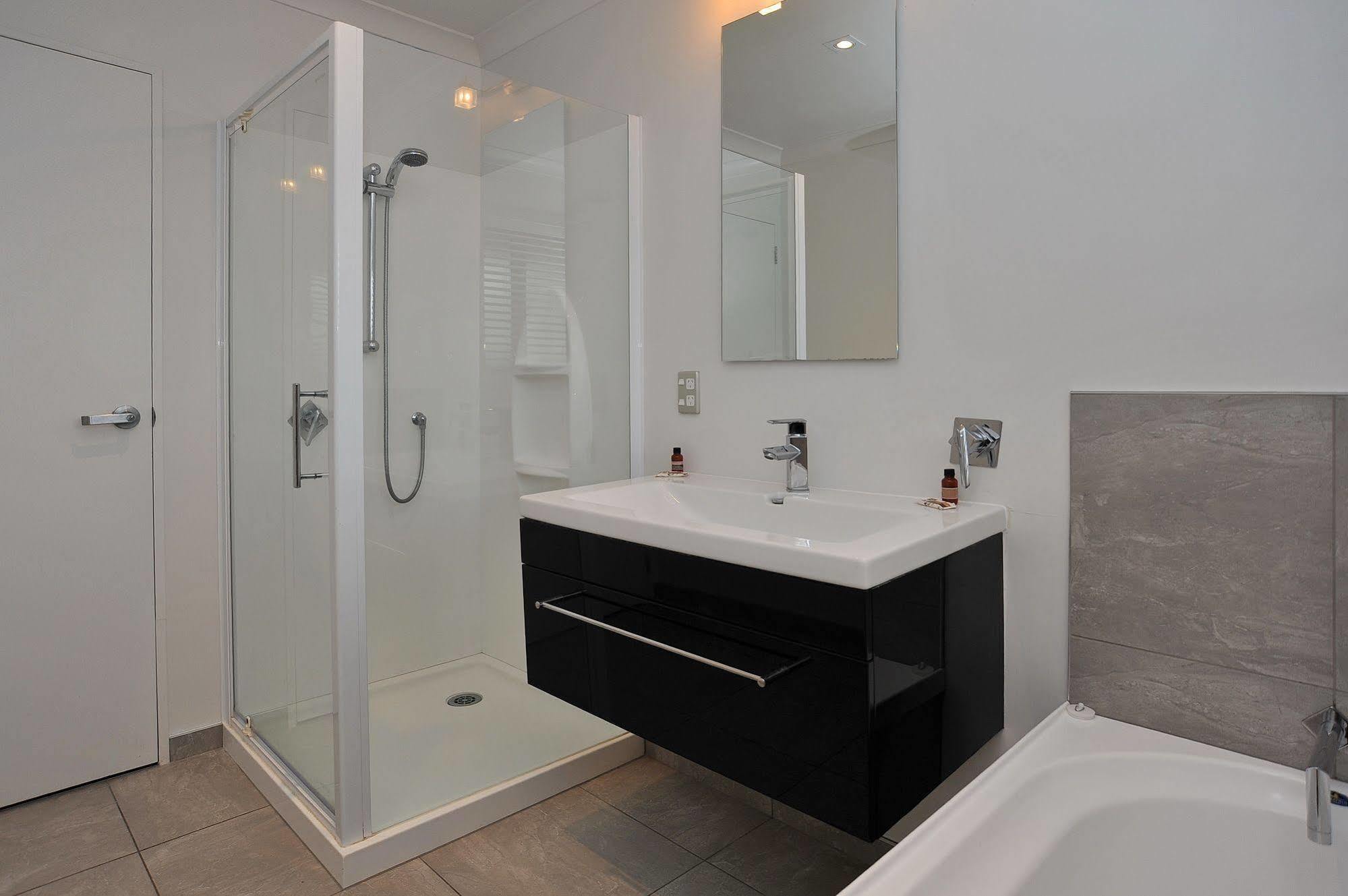Ilam Villa - Christchurch Holiday Homes *