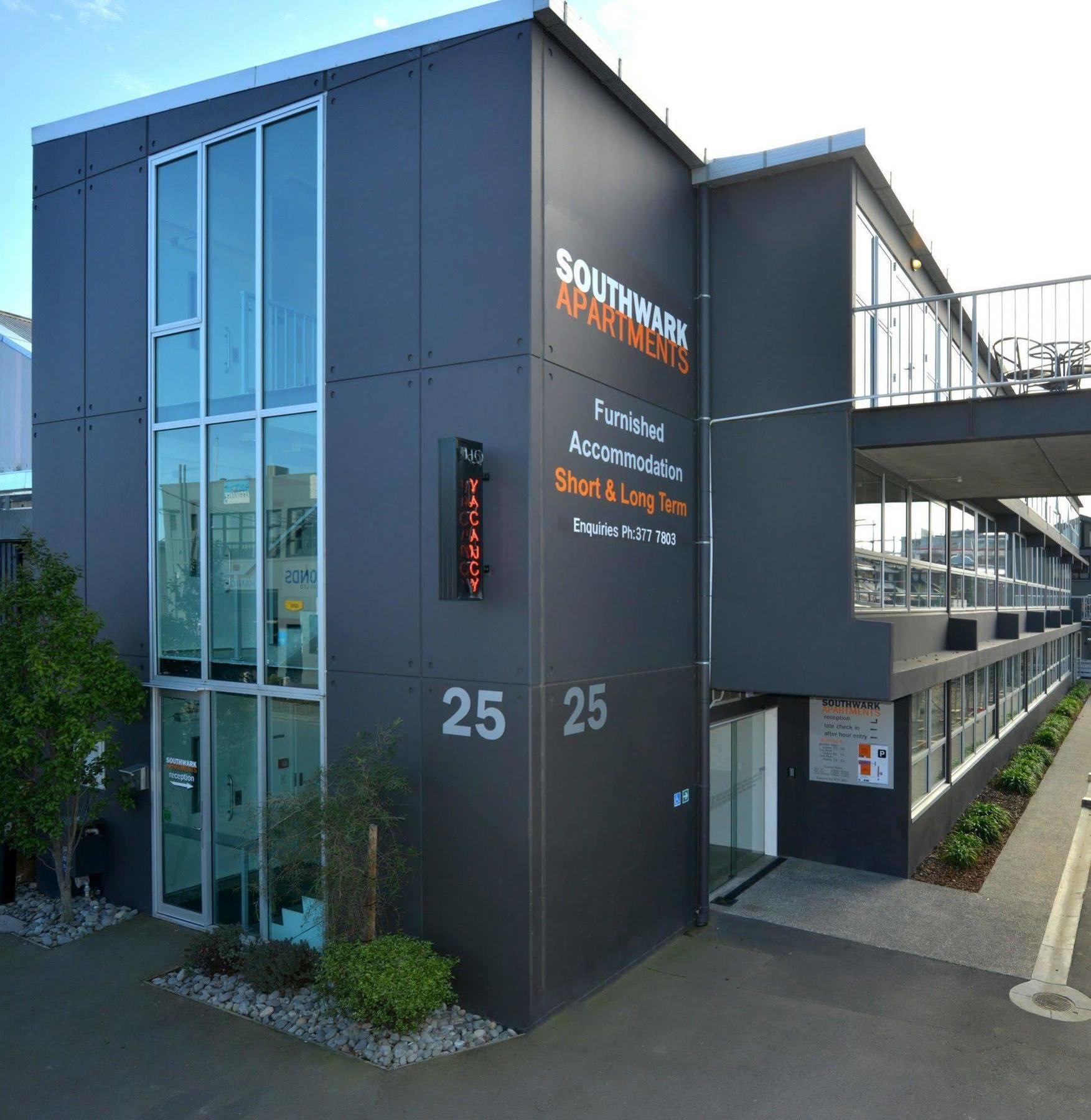 Aparthotel Southwark & 4*