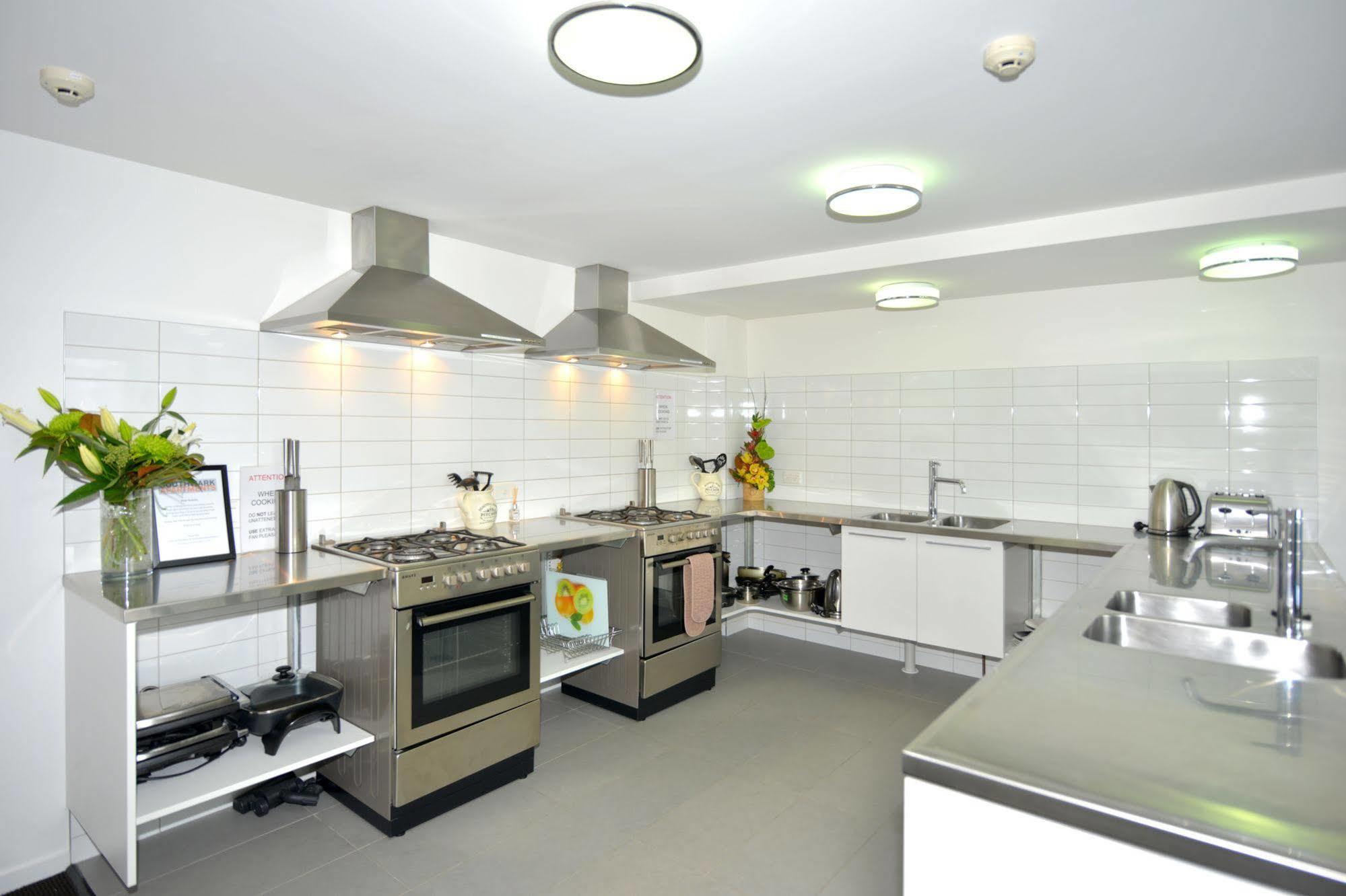 Aparthotel Southwark & 4*