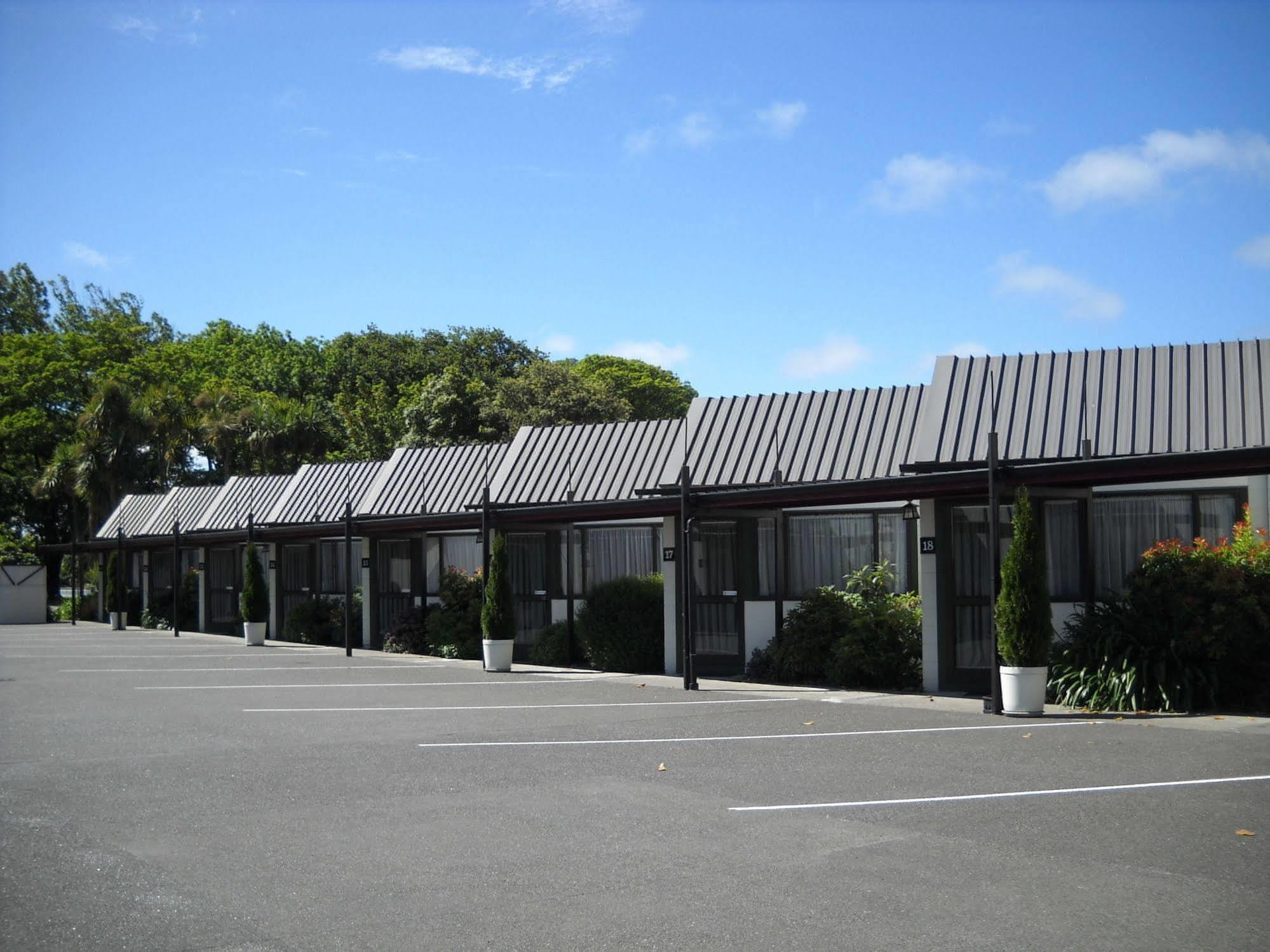 Motel Gothic Heights