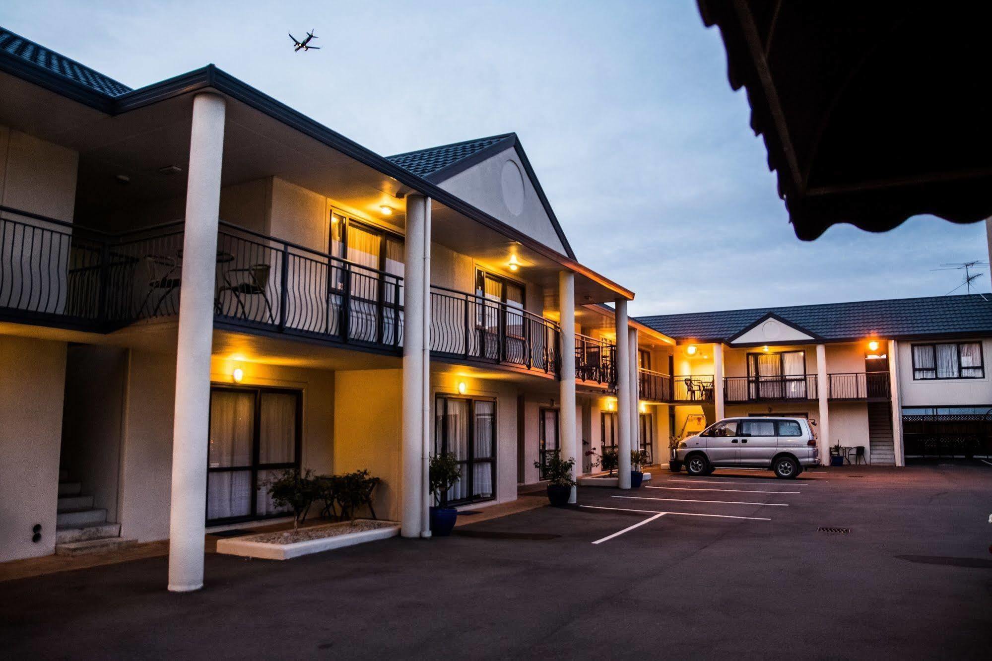 Annabelle Court Motel