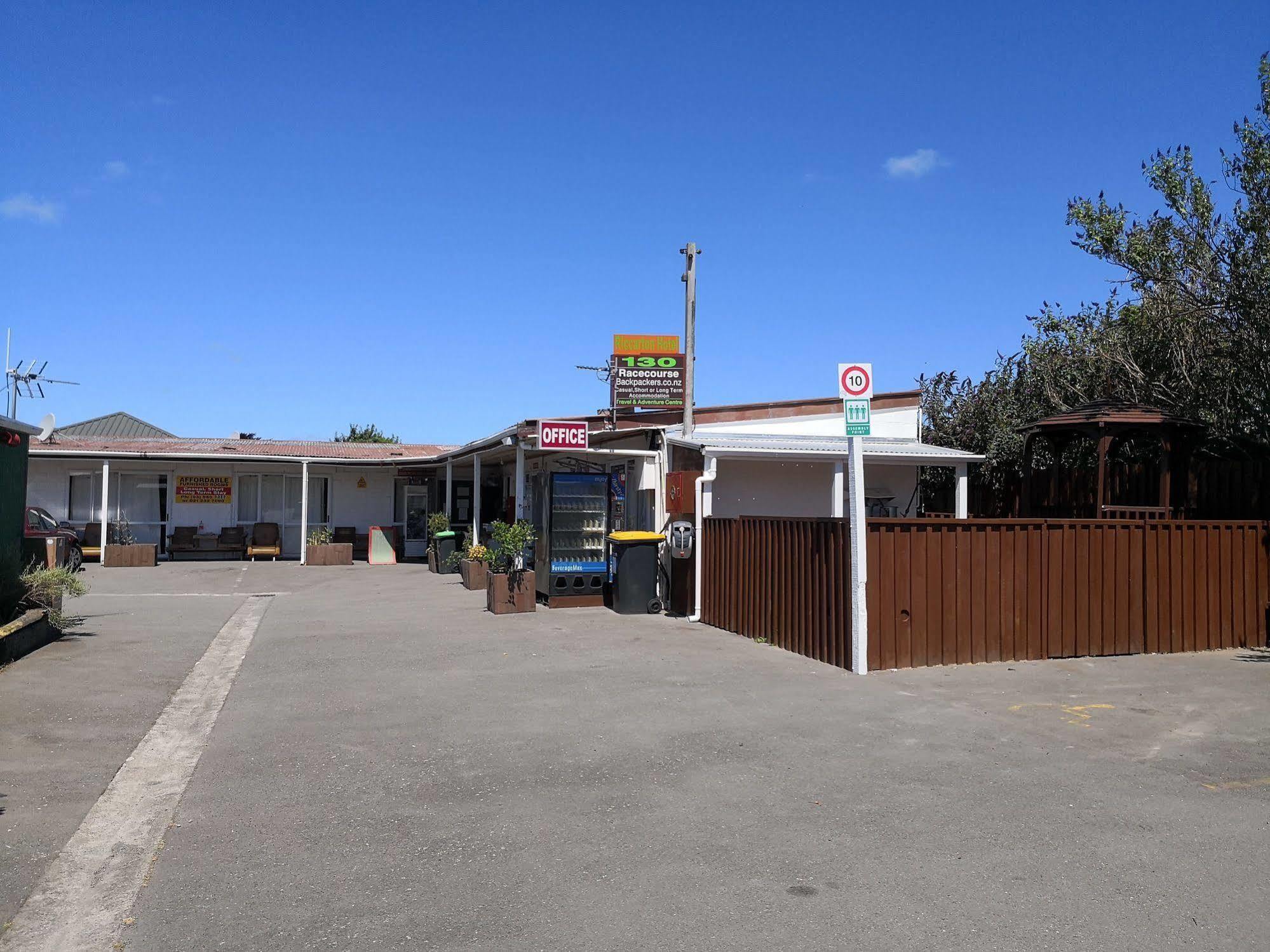 Hotel Racecourse Backpackers
