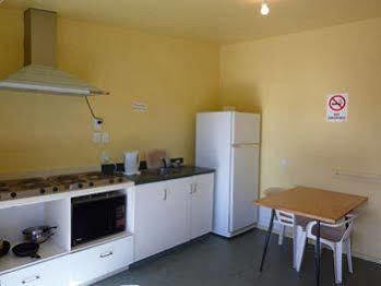 Hotel Racecourse Backpackers 2*