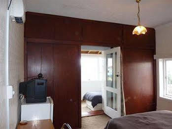 Racecourse Backpackers Hotel