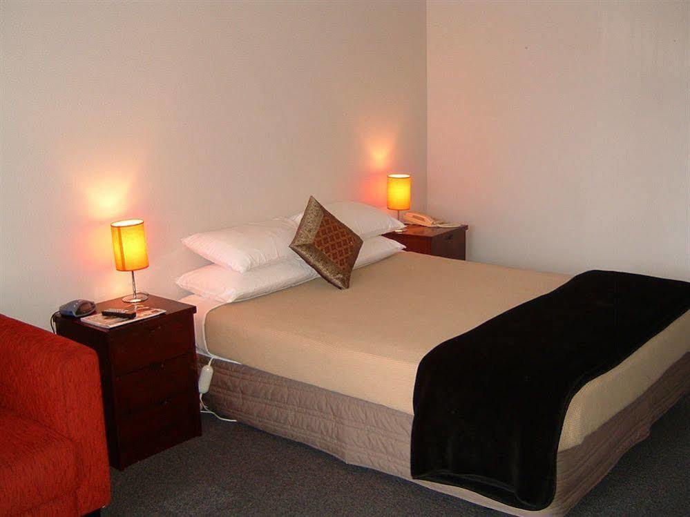 City Central Motel Apartments Motel 4*