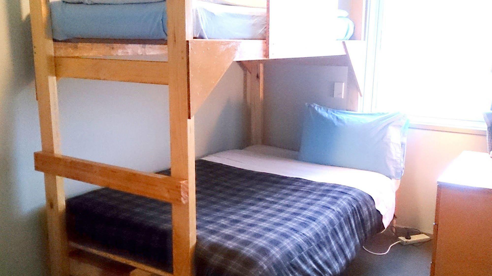Hostel Kiwi House *